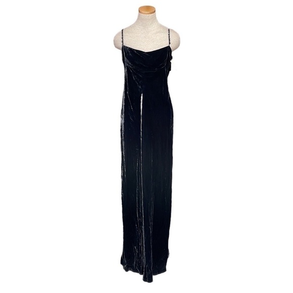 TAHARI Formal Dress NWT Dark Crushed Gray Velvet Evening Gown Rhinestone Size 14 - Picture 1 of 15